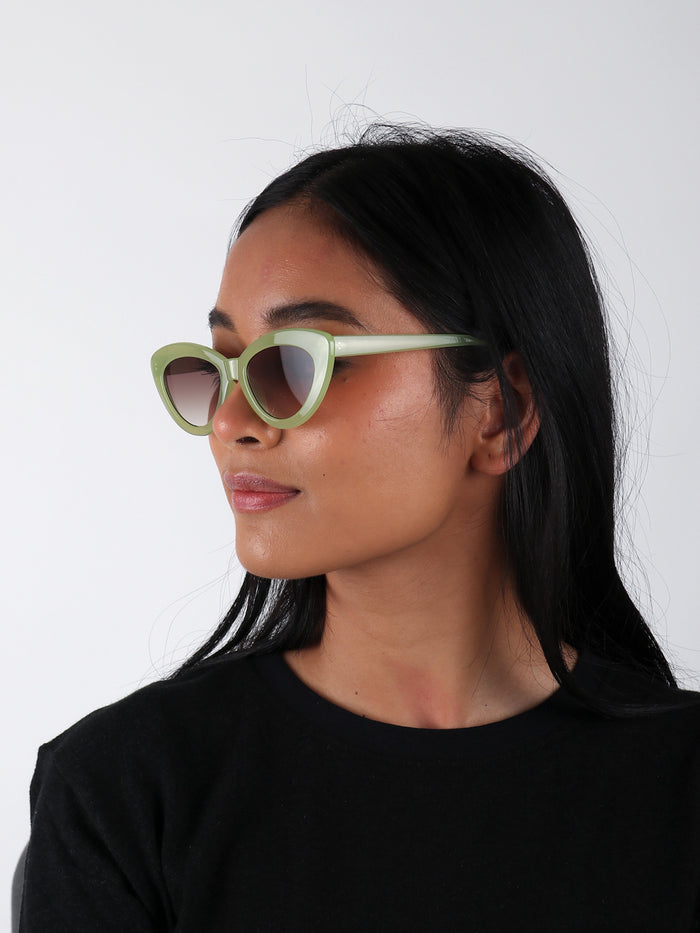 Retro Cateye Sunglasses | Sage Green-Image 4
