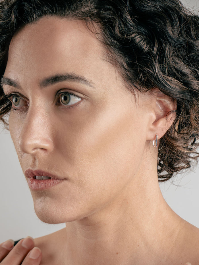 Sterling Silver Oval Huggie Hoop Earrings | Silver-Image 3