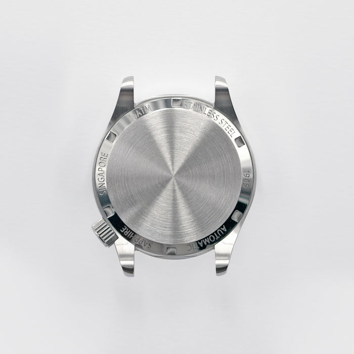 vario 1945 field watch caseback