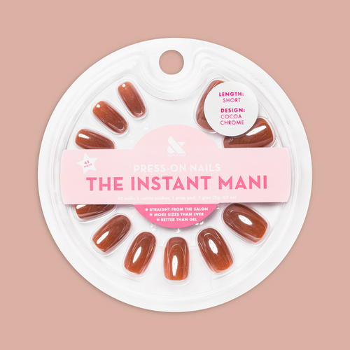 Cocoa Chrome - Press-On | Short | Round nails with dark chocolate chrome finish in short rounded shape on light background