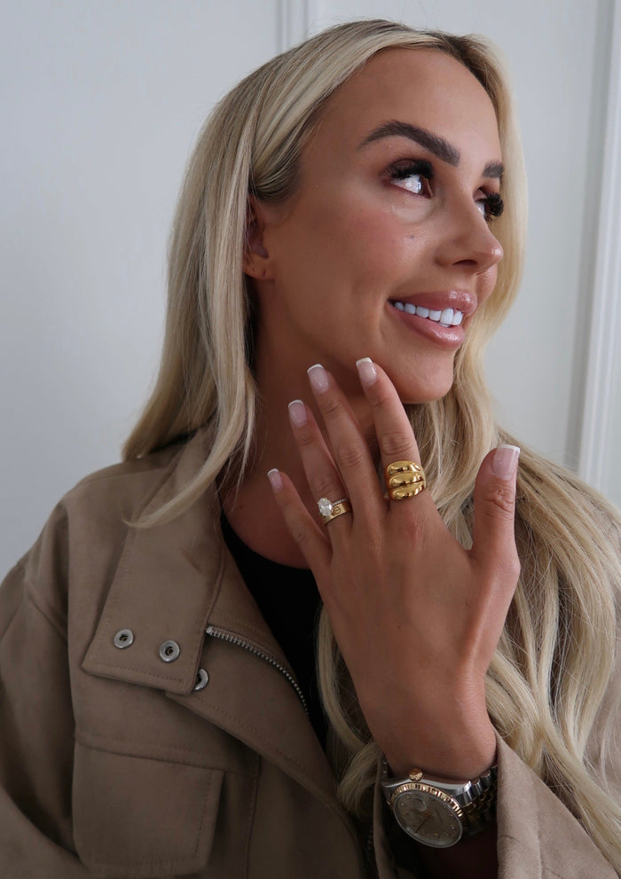 LARGE GOLD SHELL RING