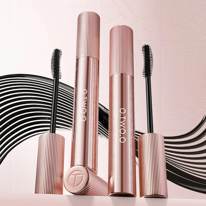 O.TWO.O HAUTE VOLUMIZING WATERPROOF MASCARA
