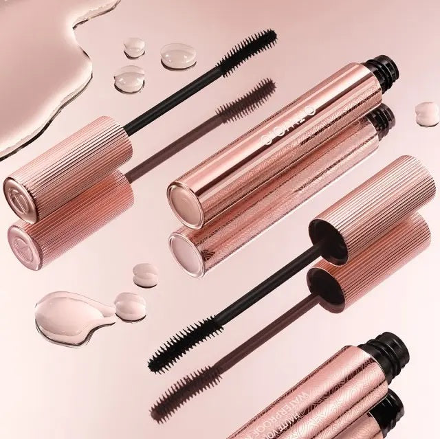 O.TWO.O HAUTE VOLUMIZING WATERPROOF MASCARA