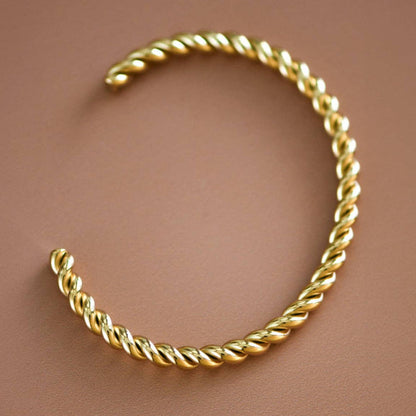 Twisted Gold Cuff | 18K Gold Plated