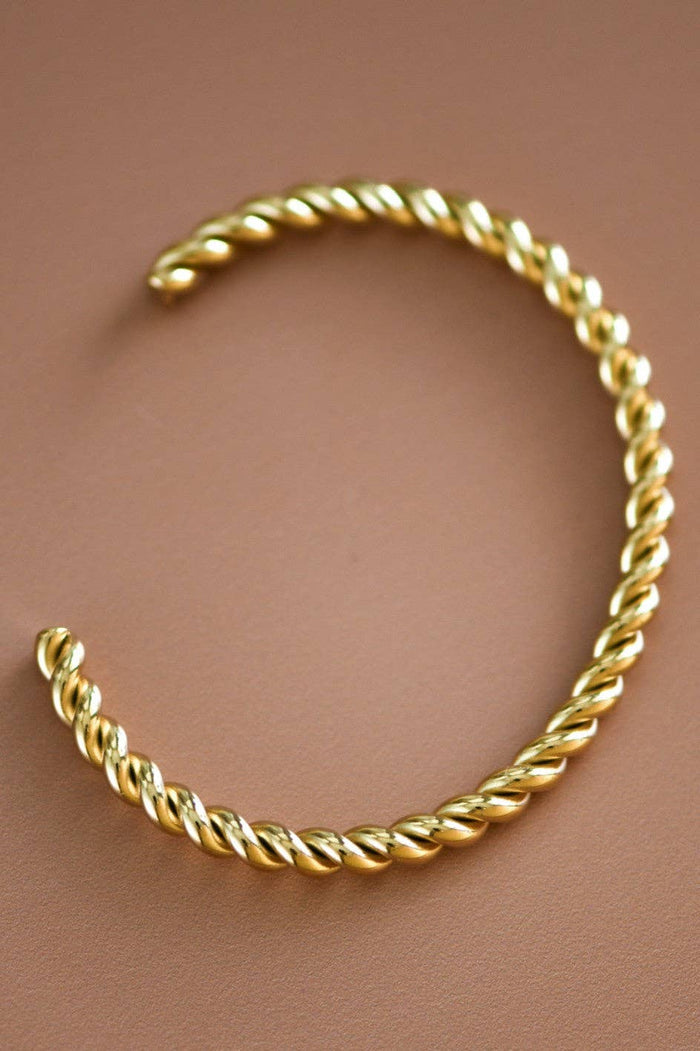 Twisted Gold Cuff | 18K Gold Plated